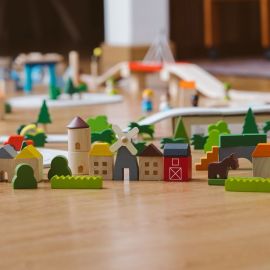 Plan Toys - Holzbausteine Countryside Blocks
