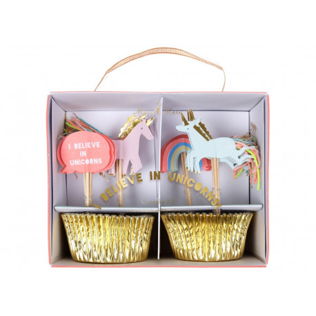 'i believe in unicorns' Cupcake set